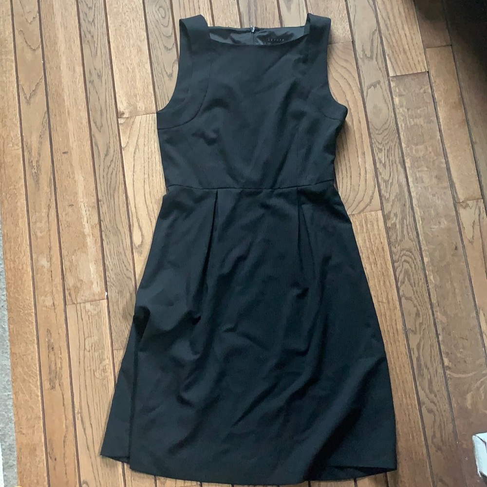 Theory size 2 pinstripe midi dress